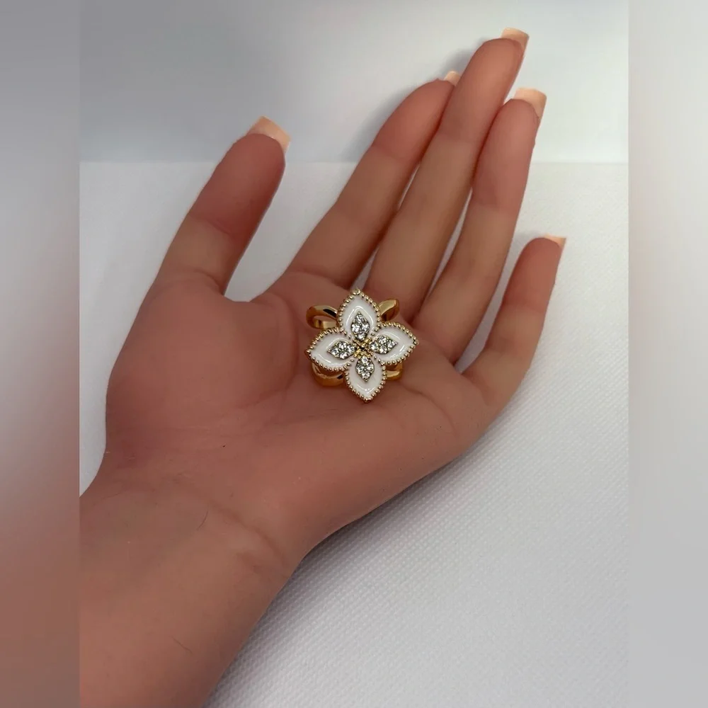 Chic Gold & White Enamel Clover Flower Scarf Ring Clip Rhinestone - Picture 10 of 13